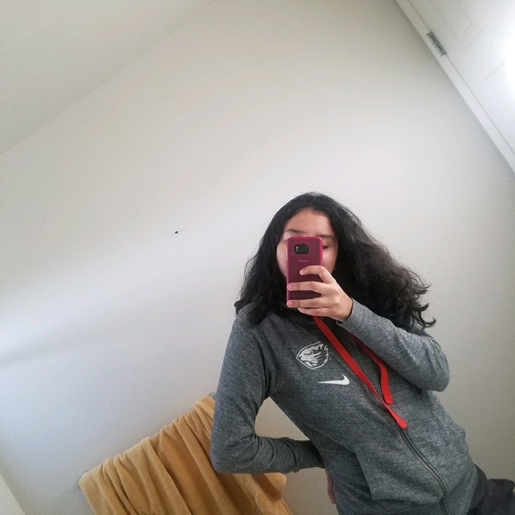 Meet your Posher, Carmen - Picture 1 of 1